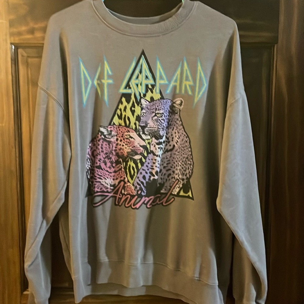 AE Def Leppard Crewneck